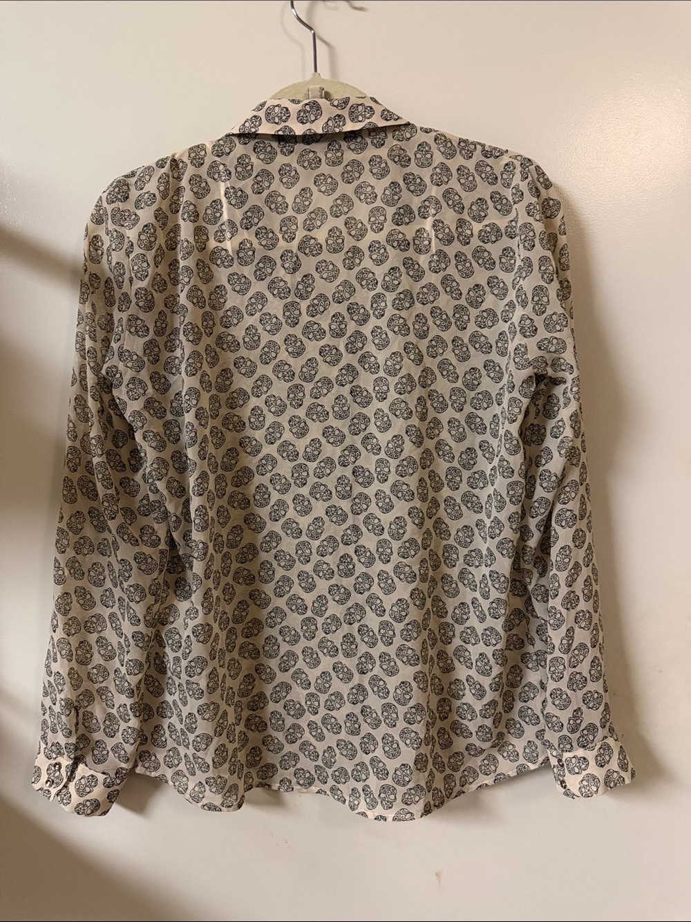 Light Cream Button-Up Shirt with Black Skull Print 💀 - Picture 6 of 6